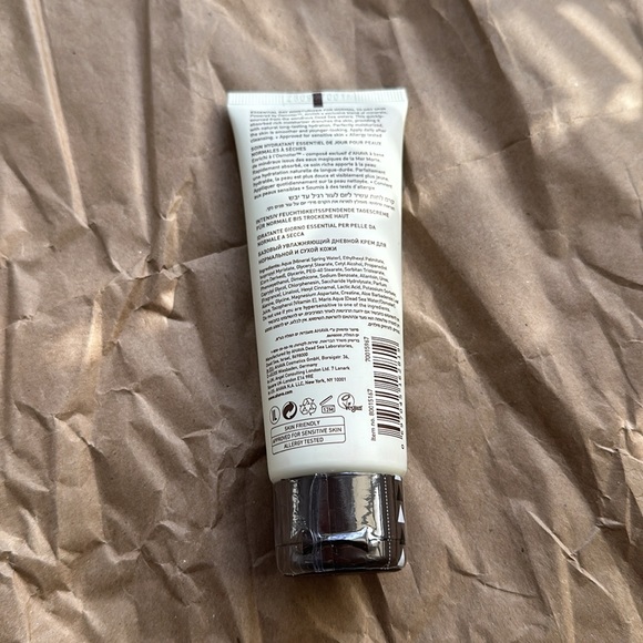 AHAVA Essential Day Moisturizer - Normal To Dry Skin - 75 ml - Picture 3 of 3